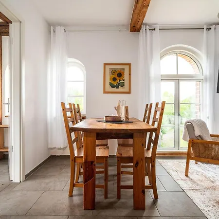 Hotel-bolter-muehle-fewo-sonnenblumenzimmer * Rechlin